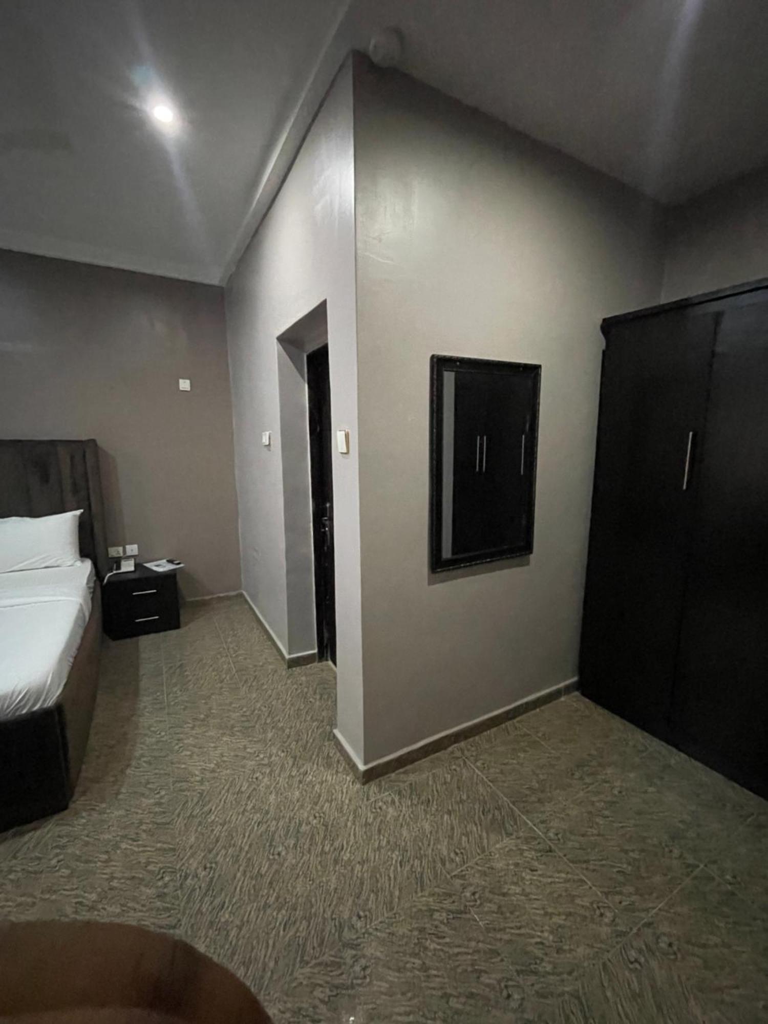 Nexus Xpress Hotel Abudża Zewnętrze zdjęcie